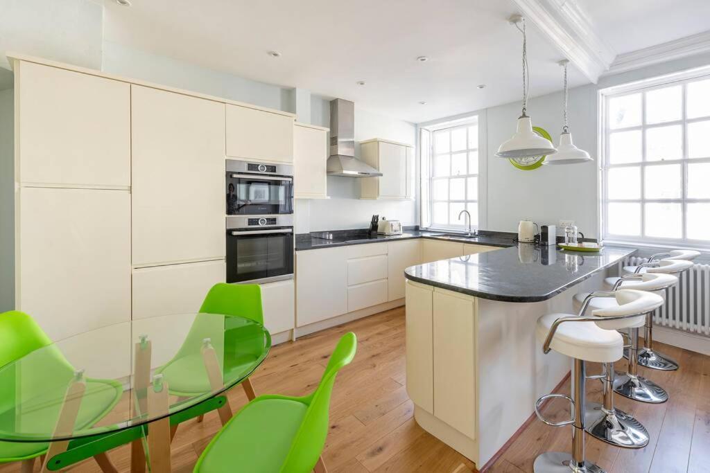 Beautiful Apartment, Incredible Central Location Bath Luaran gambar