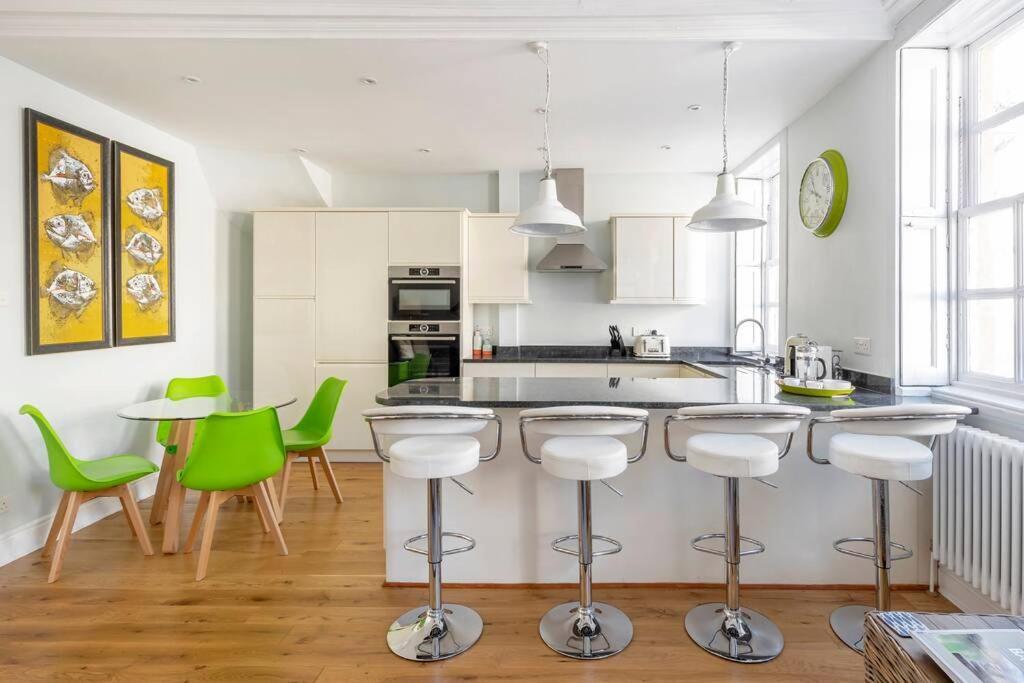Beautiful Apartment, Incredible Central Location Bath Luaran gambar