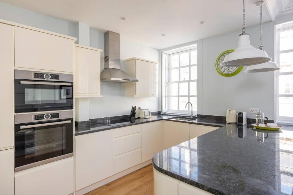 Beautiful Apartment, Incredible Central Location Bath Luaran gambar